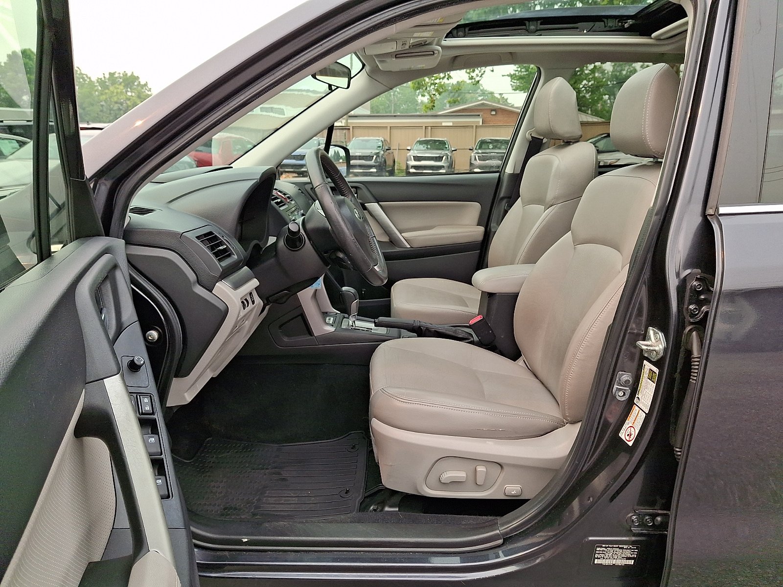 Used 2015 Subaru Forester 2.5i Limited AWD/4WD image 14