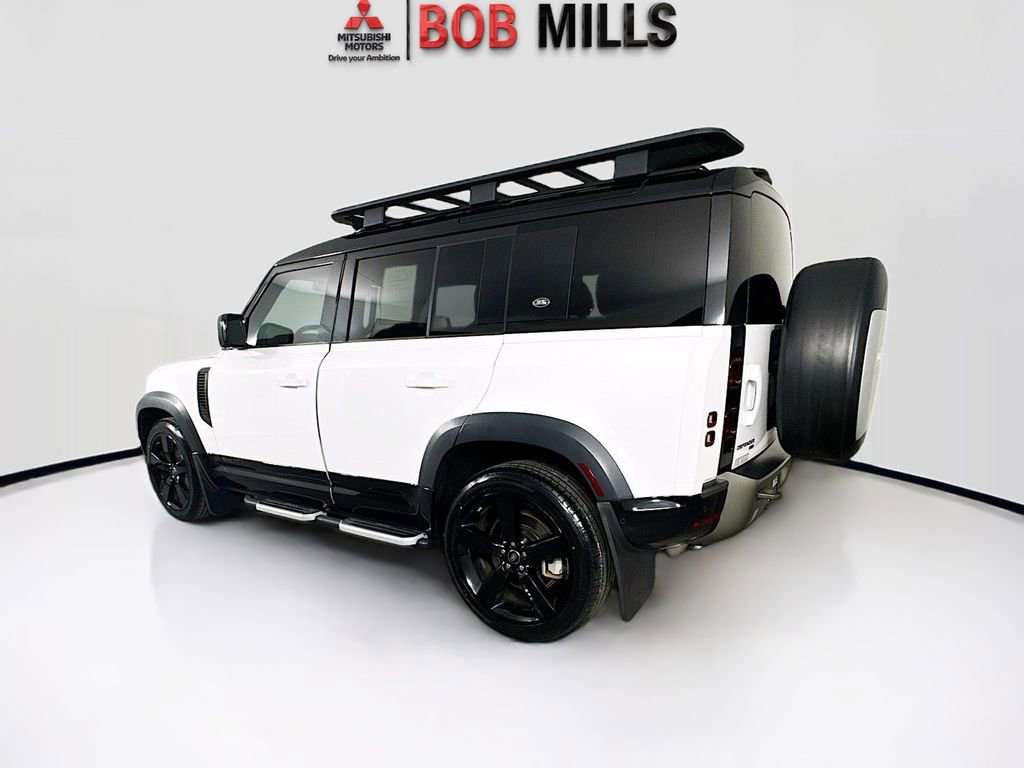 Used 2021 Land Rover Defender 110 X-Dynamic SE AWD/4WD image 5