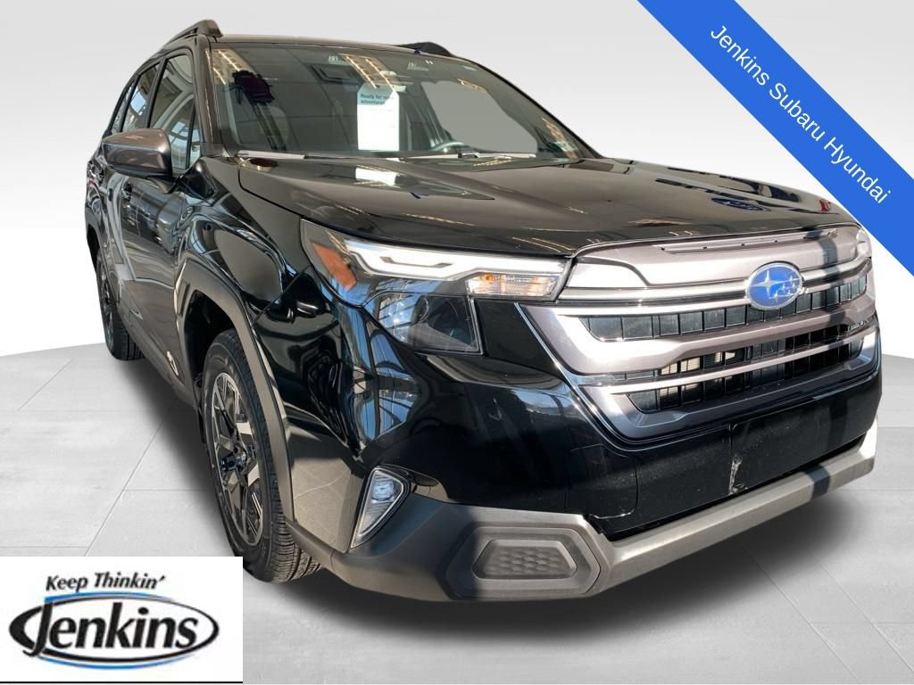 Used 2025 Subaru Forester Premium AWD/4WD image 1