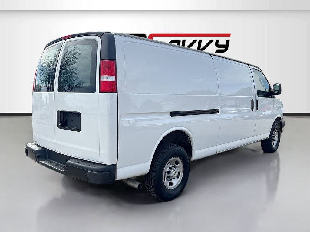 Used 2024 Chevrolet Express 3500 Extended w/ Driver Convenience Package image 7