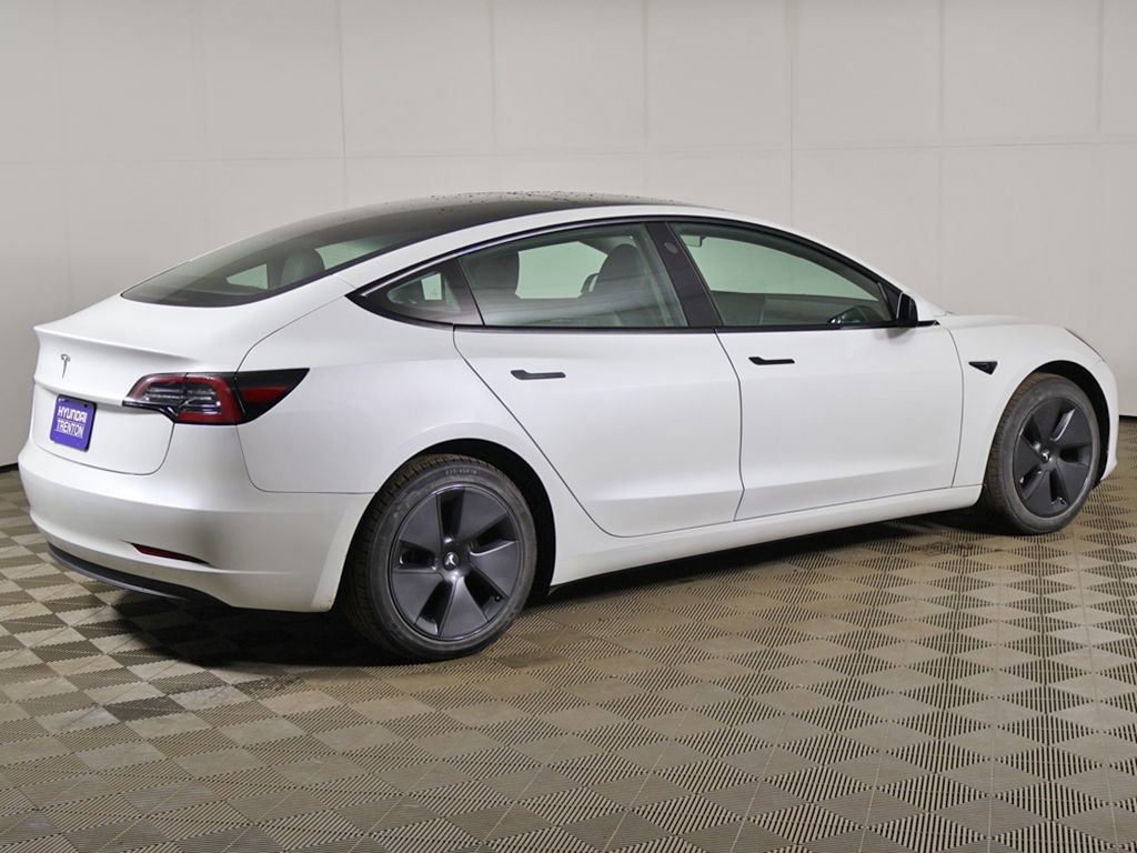 Used 2023 Tesla Model 3 Standard Range image 11
