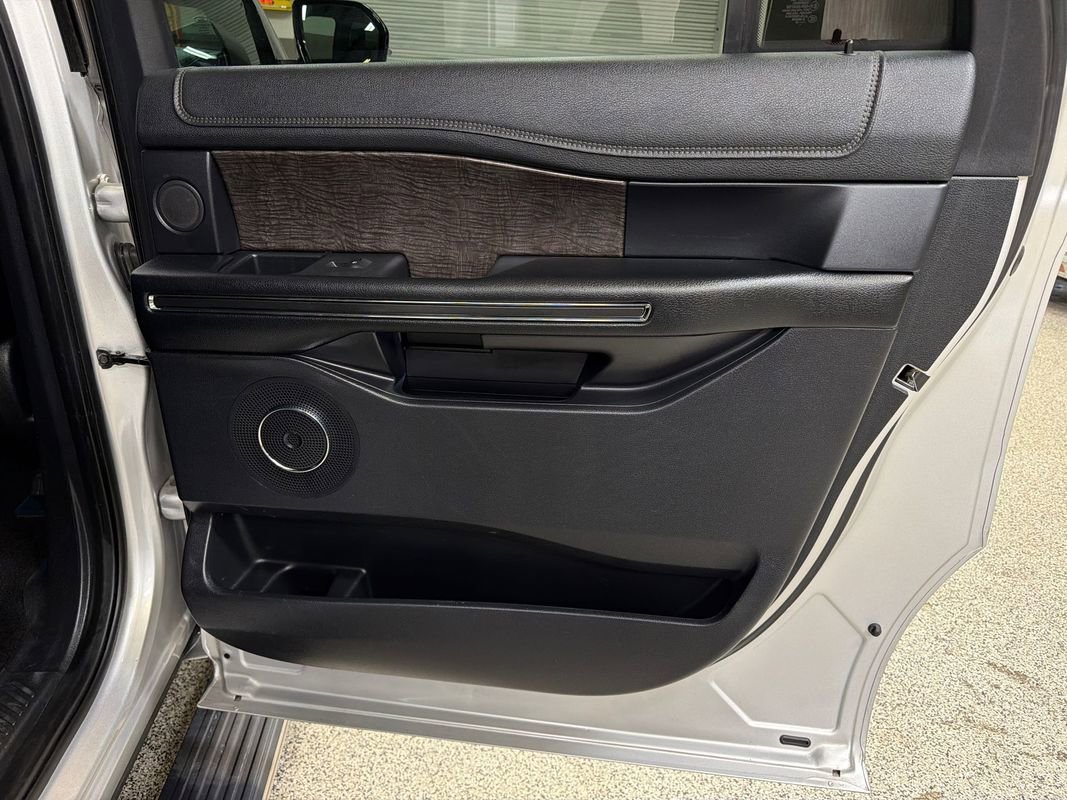 Used 2019 Ford Expedition Max Limited RWD image 47