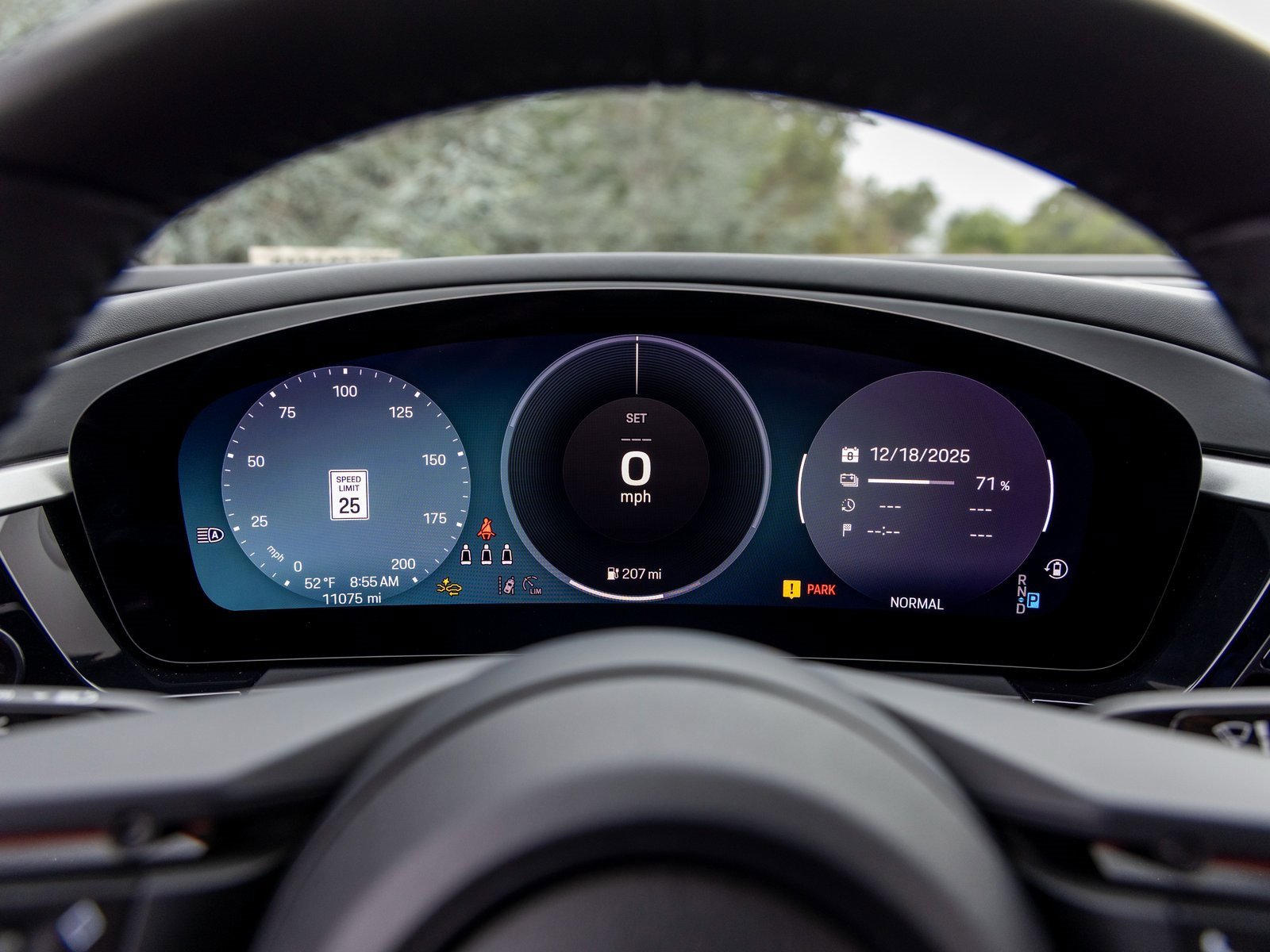 Certified 2024 Porsche Macan 4 Electric image 31