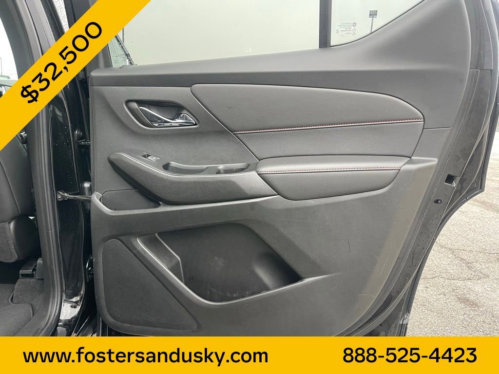Used 2023 Chevrolet Traverse RS image 23