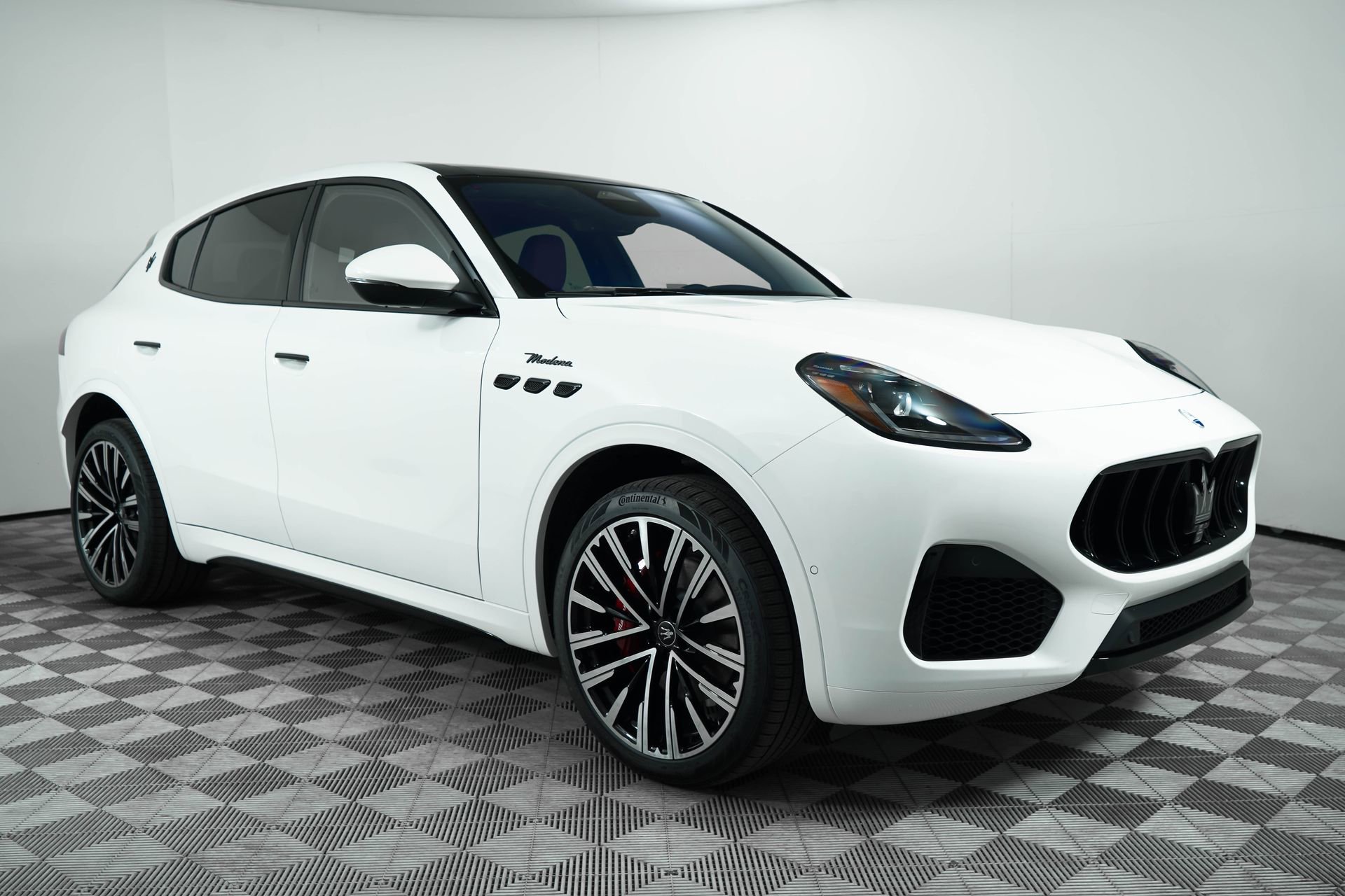 New 2025 Maserati Grecale Modena image 2
