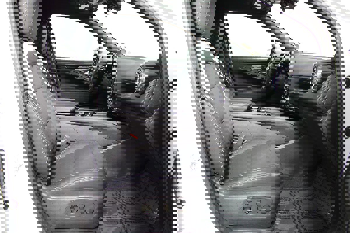 Used 2024 Chevrolet Blazer EV LT image 9