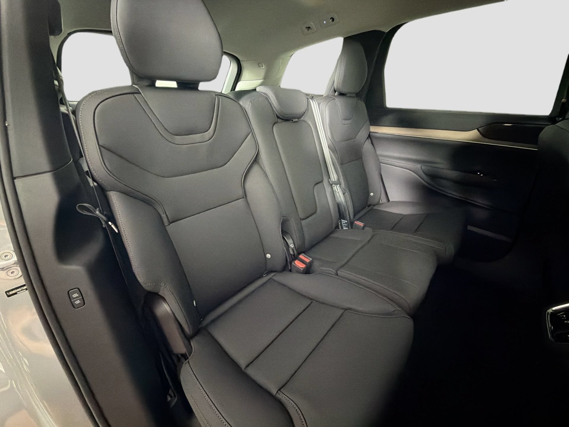 New 2026 Volvo EX90 Plus AWD/4WD image 27