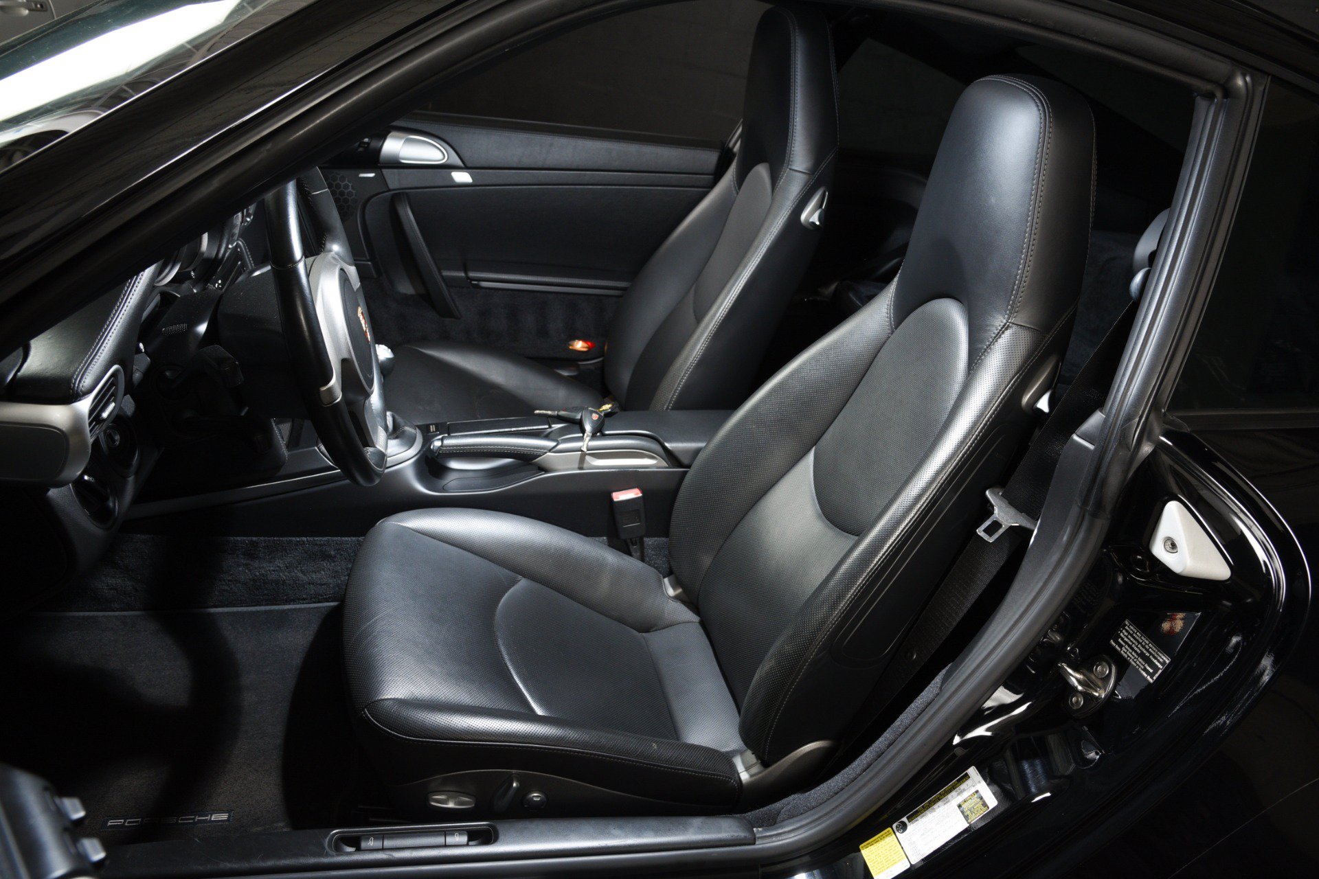 Used 2010 Porsche 911 Carrera 4S AWD/4WD image 5