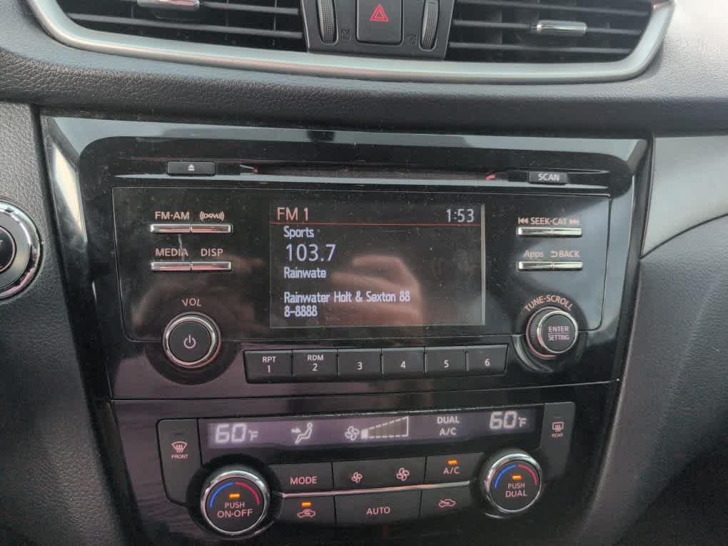 Used 2016 Nissan Rogue SV FWD image 10
