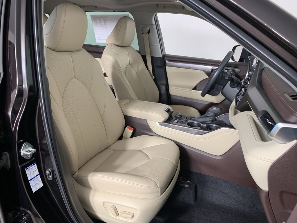 Used 2022 Toyota Highlander Limited image 42