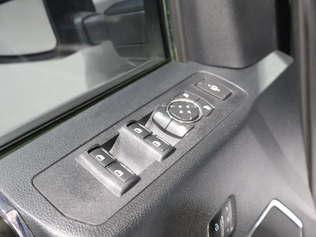 Used 2018 Ford F350 Platinum w/ Platinum Ultimate Package AWD/4WD image 14