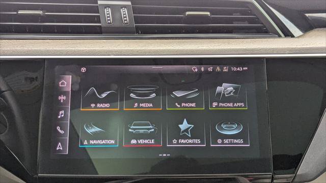 Used 2024 Audi Q8 e-tron Premium Plus w/ Premium Plus Package AWD/4WD image 30