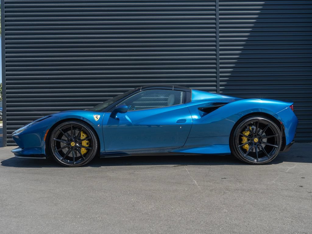Used 2023 Ferrari F8 Tributo RWD image 2