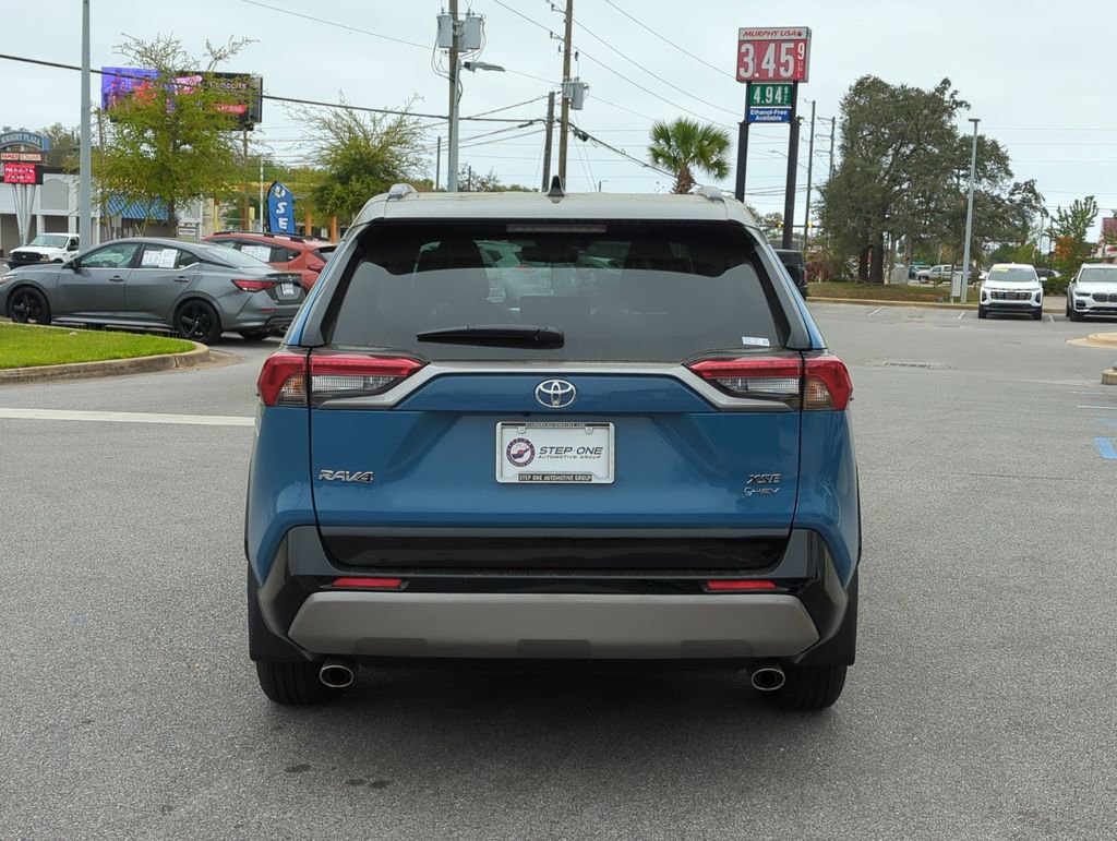 Used 2025 Toyota RAV4 XSE w/ Advanced Technology Package image 6
