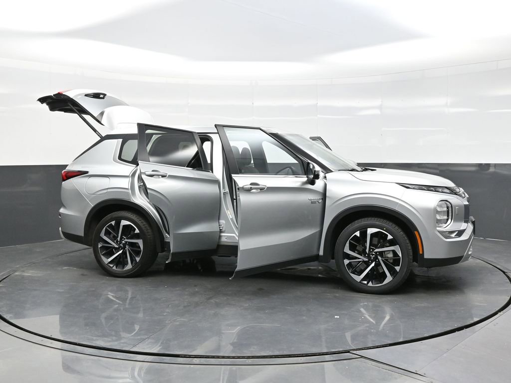 Used 2024 Mitsubishi Outlander SE image 52