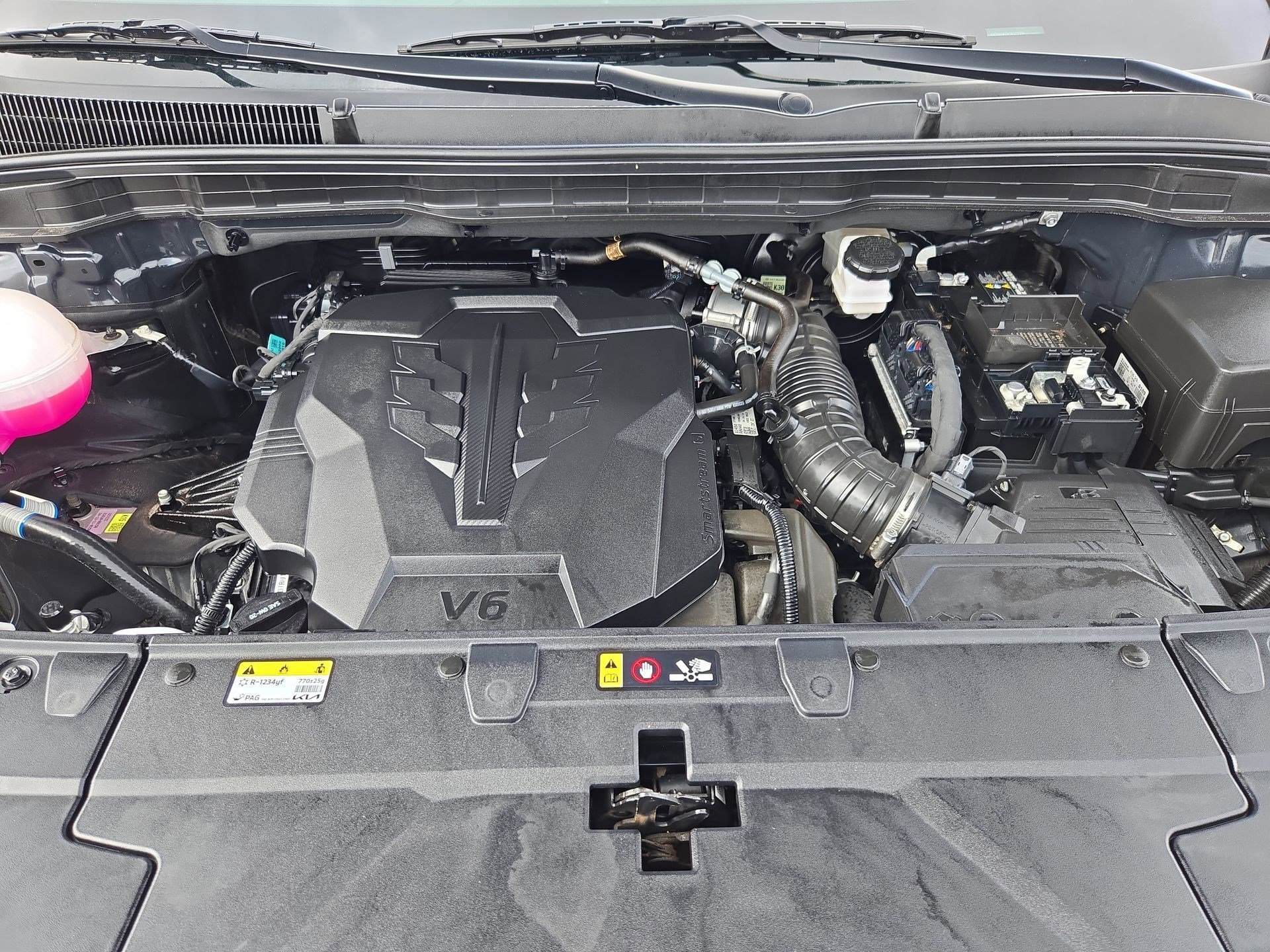 Used 2025 Kia Carnival image 34