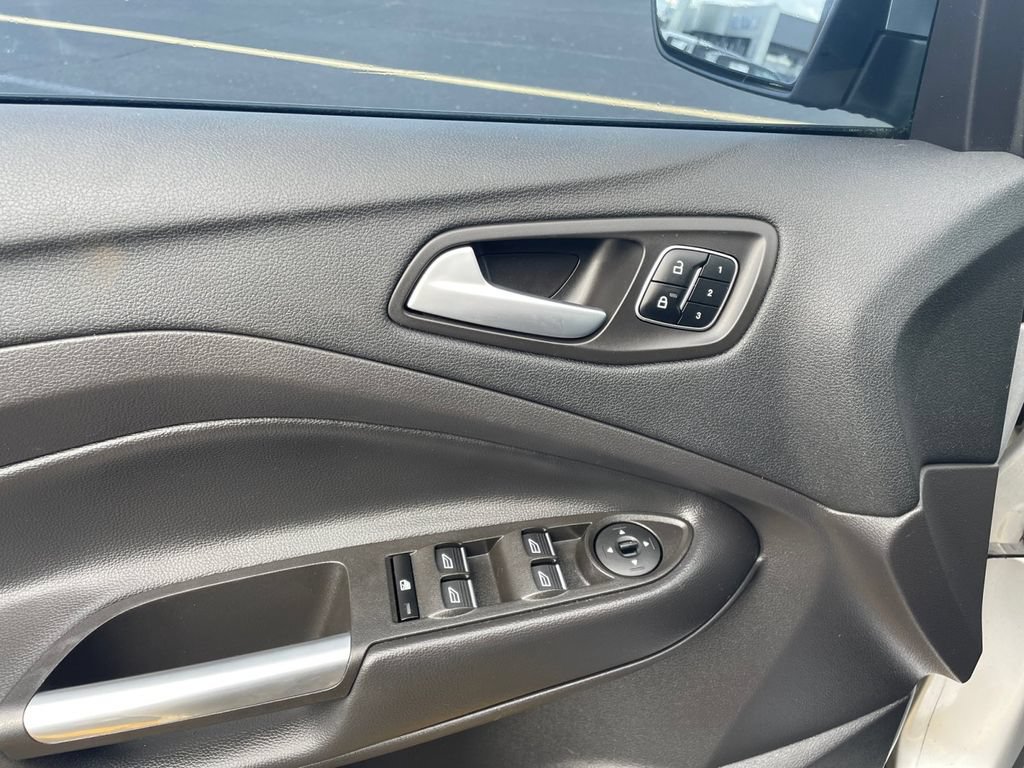 Used 2017 Ford Escape Titanium FWD image 15
