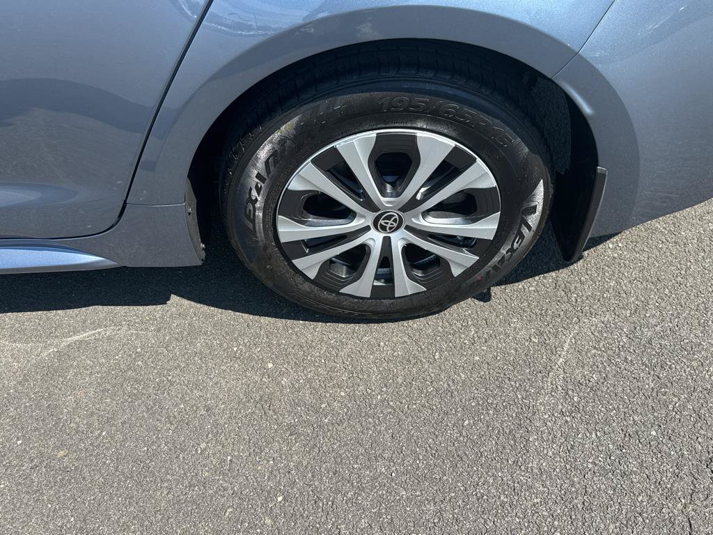 Used 2021 Toyota Corolla LE w/ Carpet Mat Package (TMS) FWD image 29