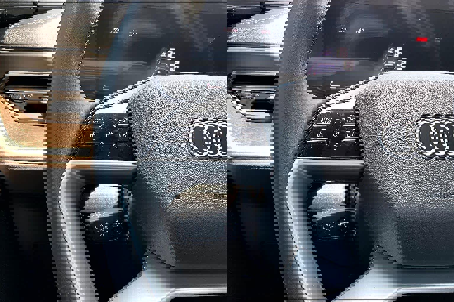 Used 2025 Audi Q5 Premium Plus w/ Premium Plus image 22