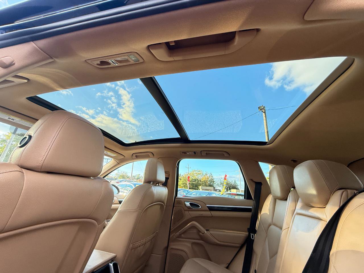 Used 2012 Porsche Cayenne image 30