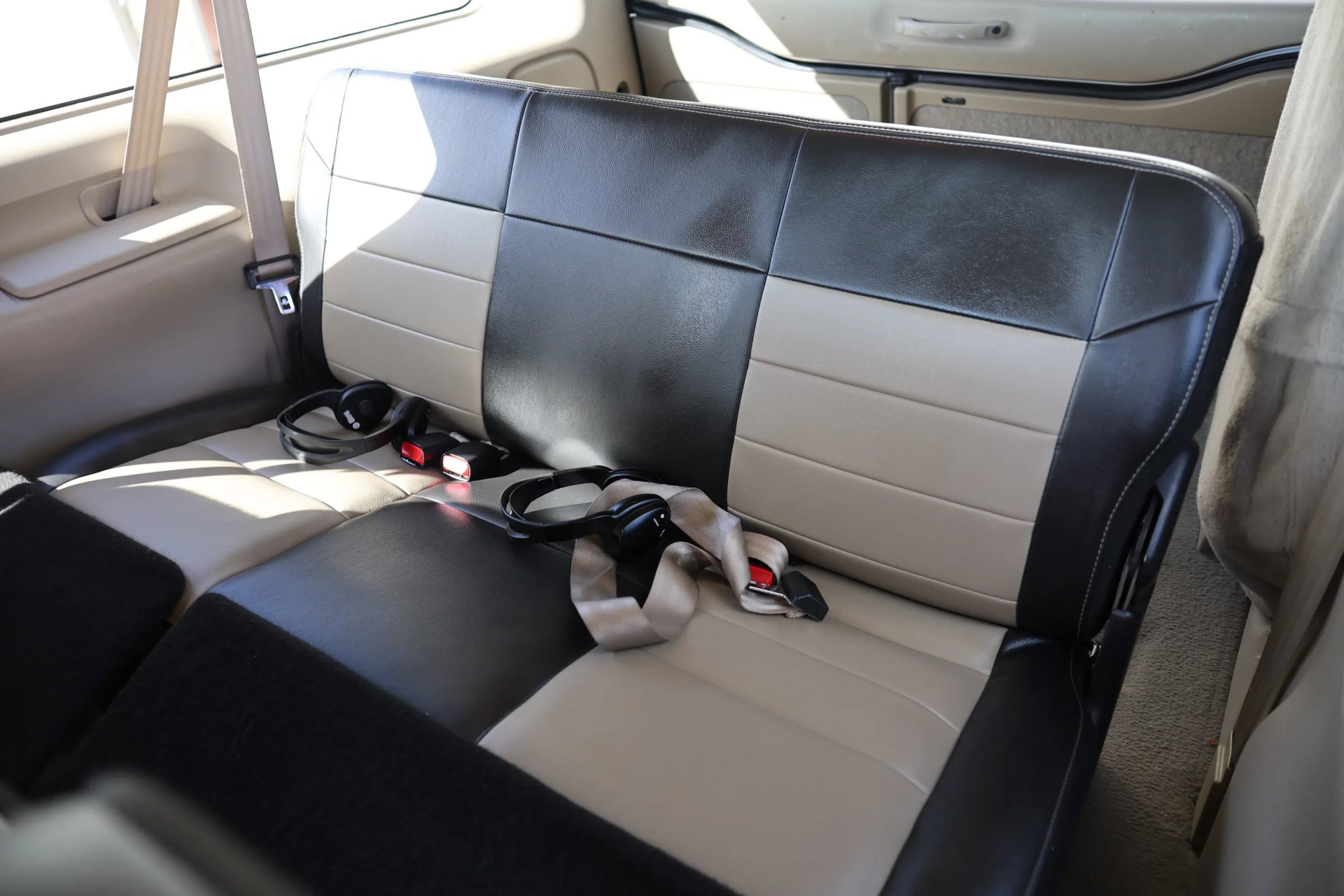 Used 2005 Ford Excursion Eddie Bauer image 38