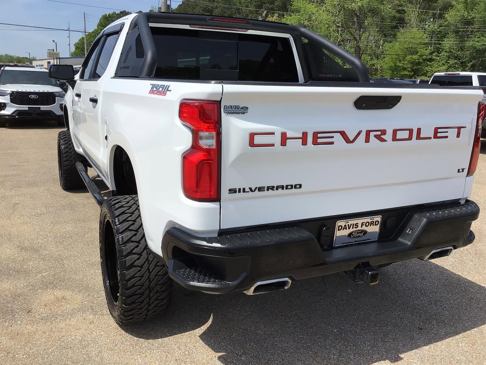 Used 2021 Chevrolet Silverado 1500 LT Trail Boss w/ Convenience Package II AWD/4WD image 10