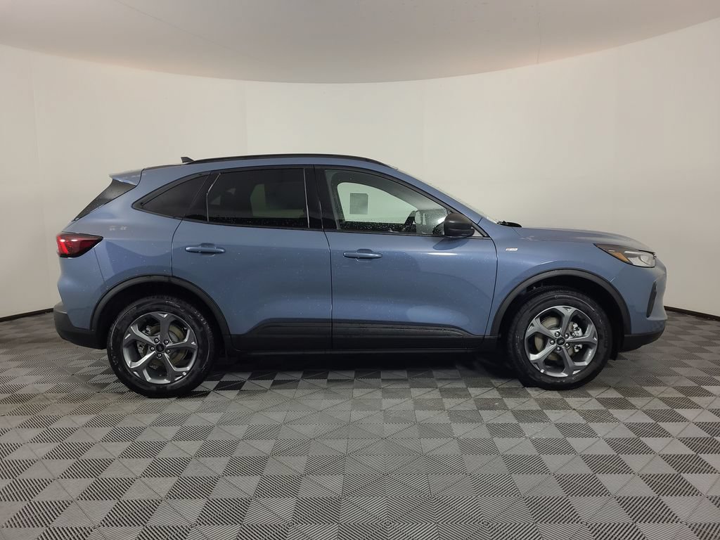 New 2026 Ford Escape ST-Line w/ Tech Pack #1 AWD/4WD image 2