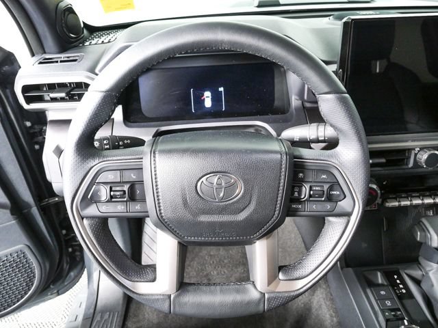Used 2025 Toyota 4Runner TRD Sport Premium AWD/4WD image 12