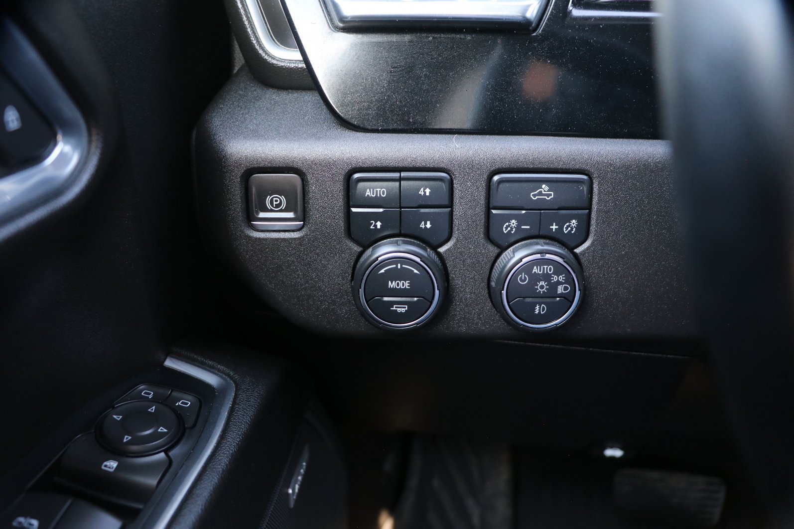 Used 2024 Chevrolet Silverado 1500 RST w/ Convenience Package II AWD/4WD image 12