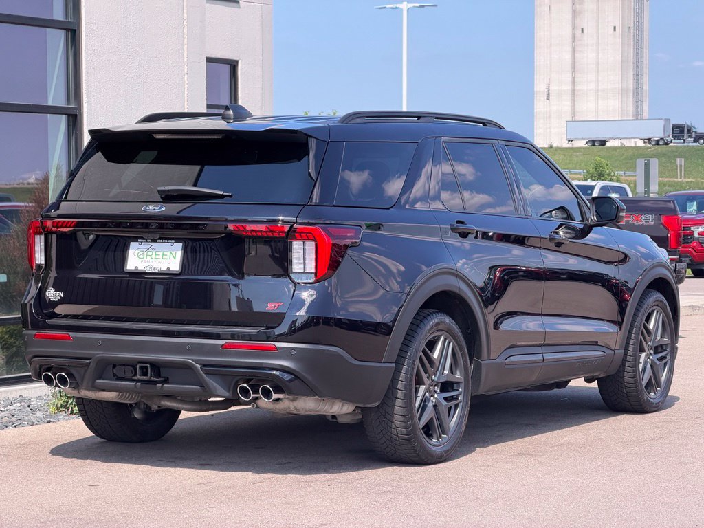 Used 2025 Ford Explorer ST AWD/4WD image 6