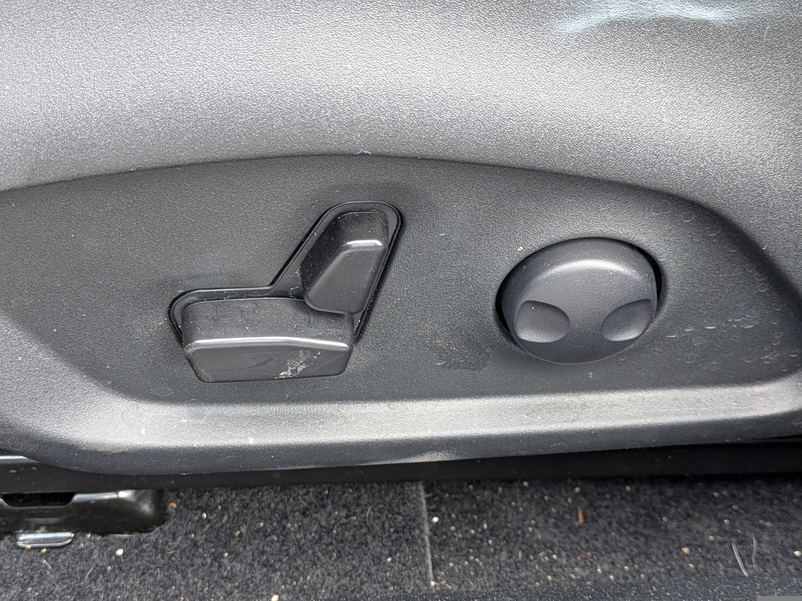 Used 2024 Jeep Compass Latitude image 17