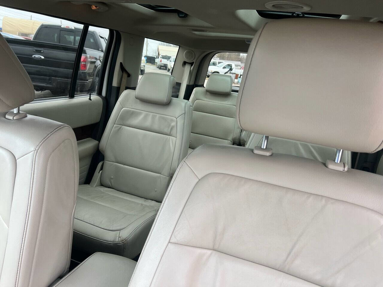 Used 2010 Ford Flex SEL image 23