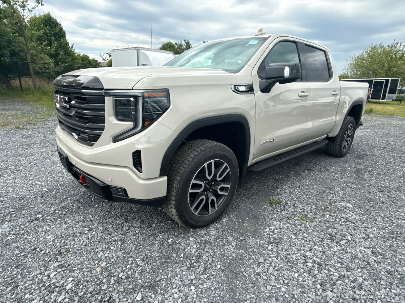 New 2026 GMC Sierra 1500 AT4 w/ AT4 Premium Package AWD/4WD image 2