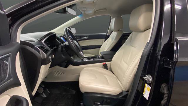 Used 2020 Ford Edge Titanium AWD/4WD image 9