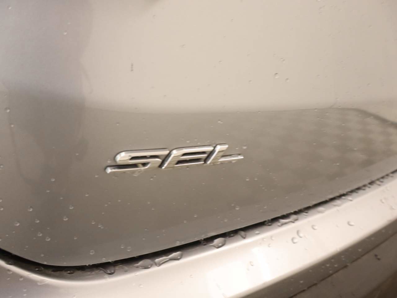 Used 2021 Ford Edge SEL image 19