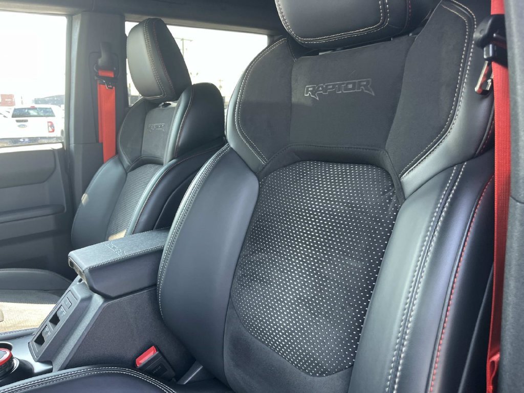 Used 2024 Ford Bronco Raptor w/ Interior Carbon Fiber Pack 6 AWD/4WD image 32