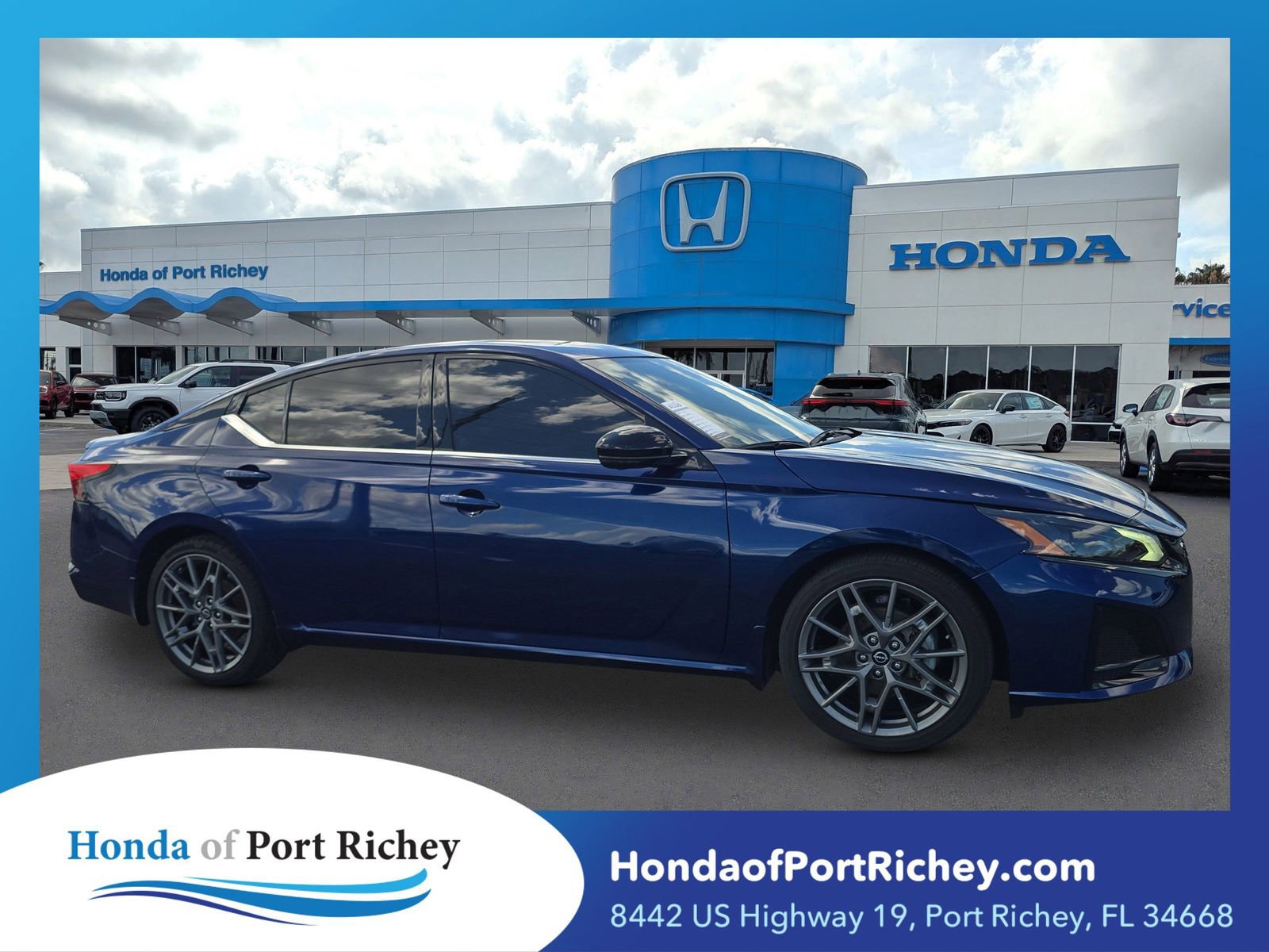 Used 2023 Nissan Altima 2.0 SR FWD image 1