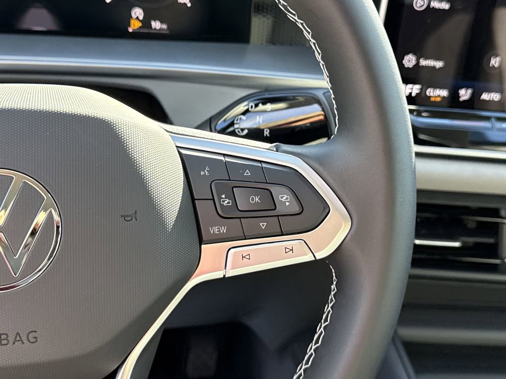 New 2026 Volkswagen Tiguan SE image 29