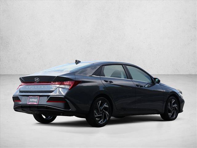 New 2026 Hyundai Elantra Limited FWD image 5