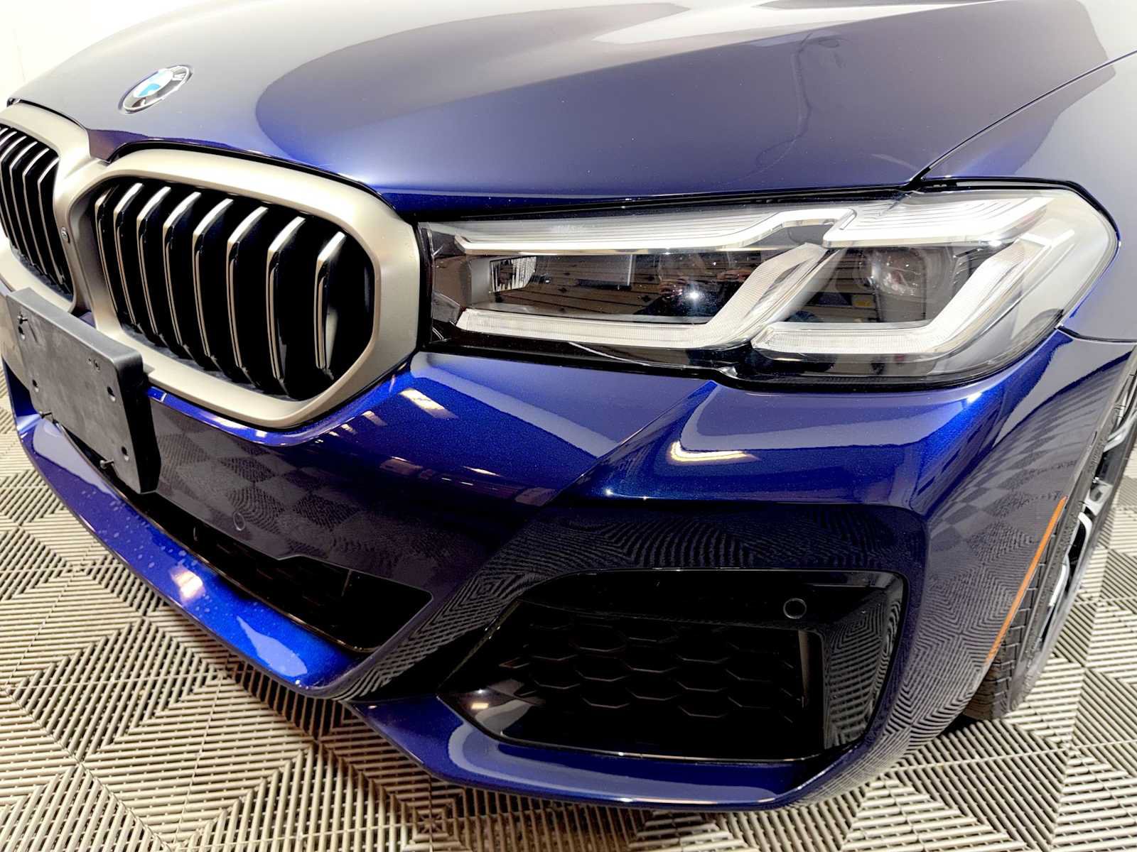 Used 2022 BMW M550i xDrive w/ Executive Package AWD/4WD image 26