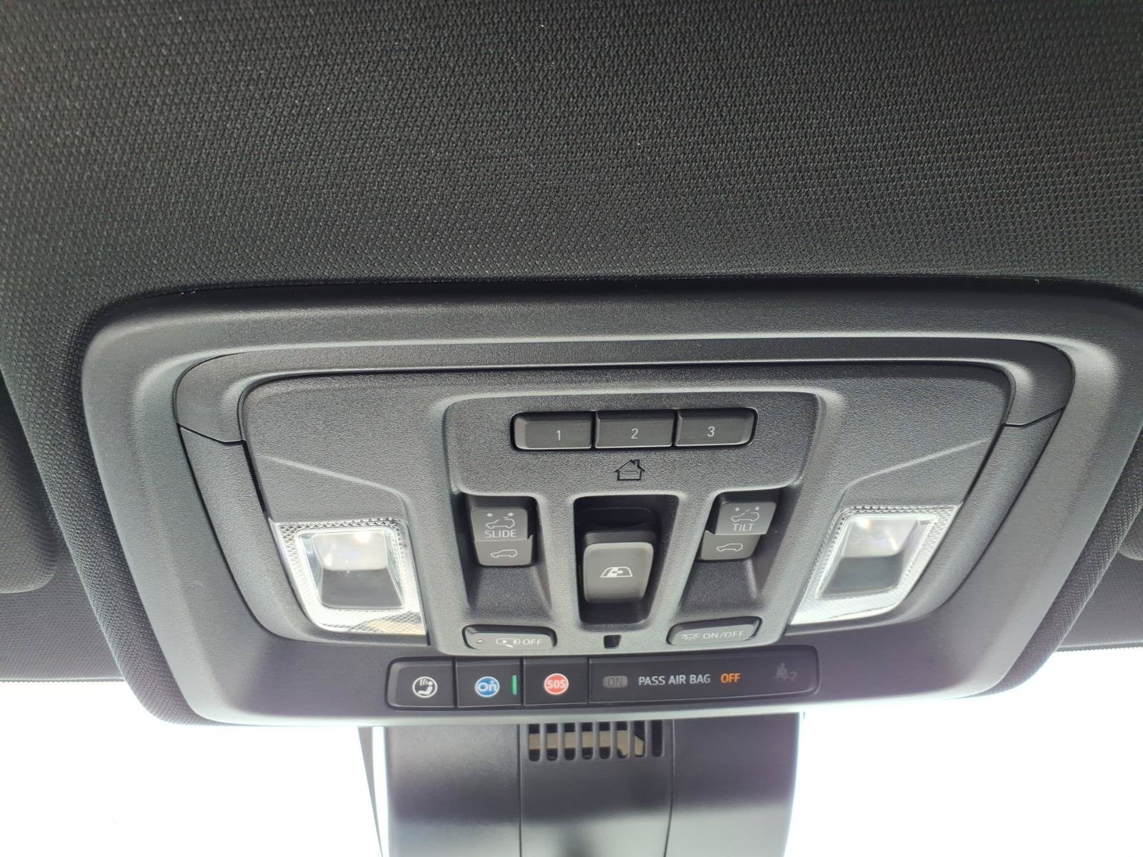 Used 2024 GMC Sierra 1500 AT4 w/ Technology Package AWD/4WD image 18