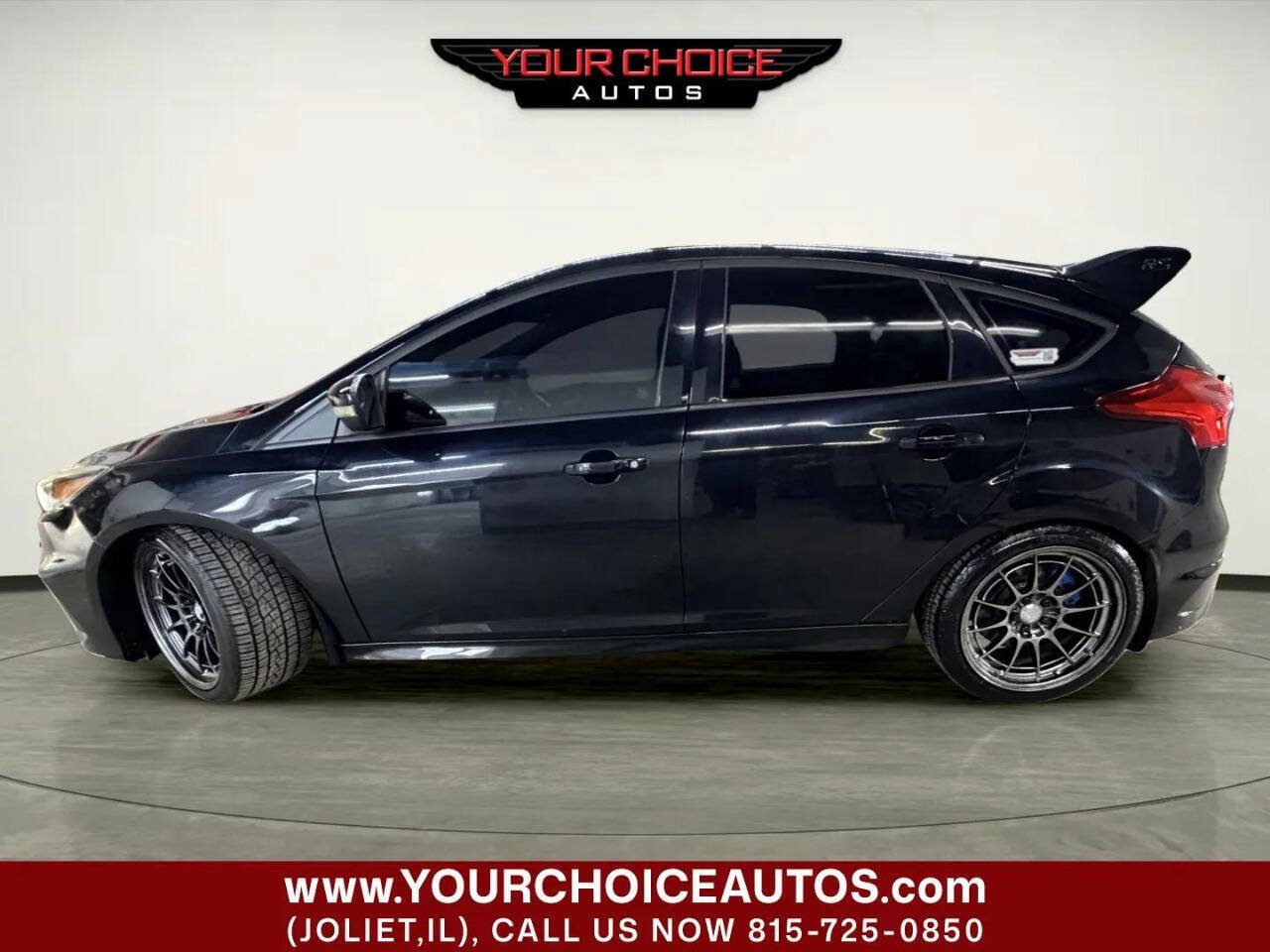 Used 2017 Ford Focus RS AWD/4WD image 4