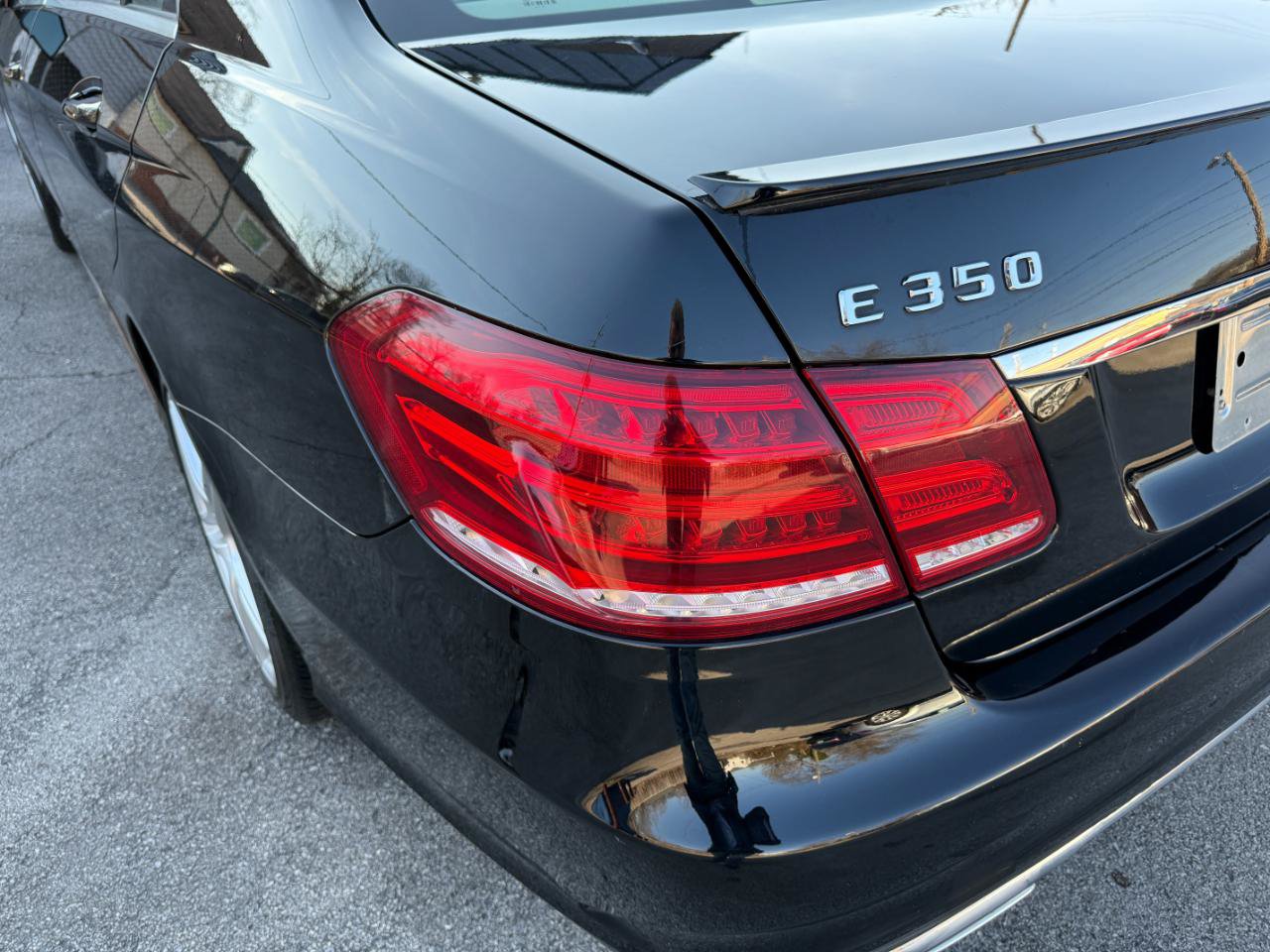 Used 2014 Mercedes-Benz E 350 4MATIC Sedan image 40