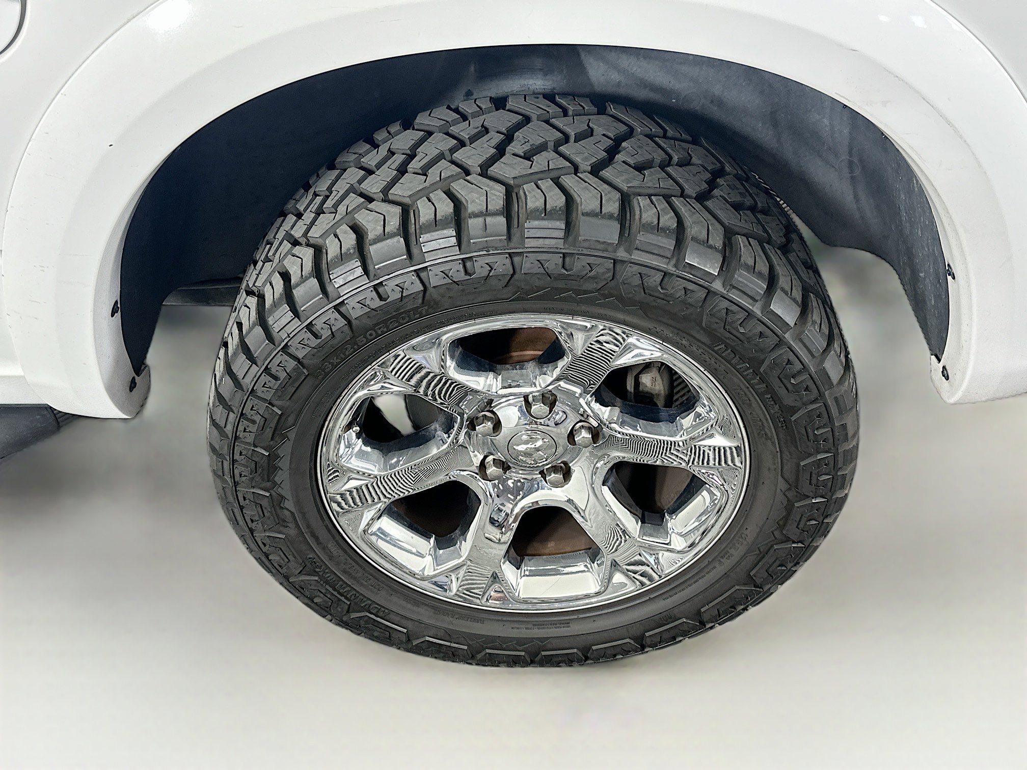 Used 2017 RAM 1500 Laramie w/ Convenience Group AWD/4WD image 11