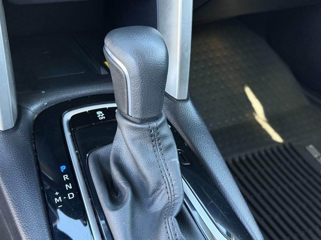 Certified 2022 Toyota Corolla Cross XLE image 27