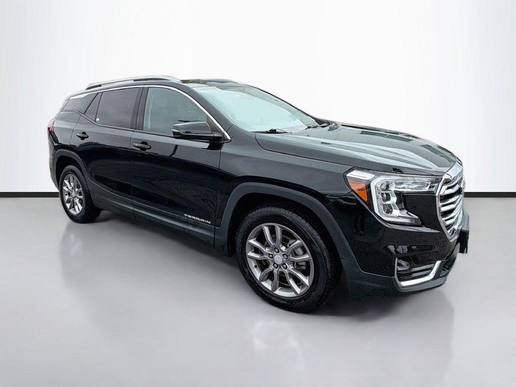 Used 2023 GMC Terrain SLT AWD/4WD image 3