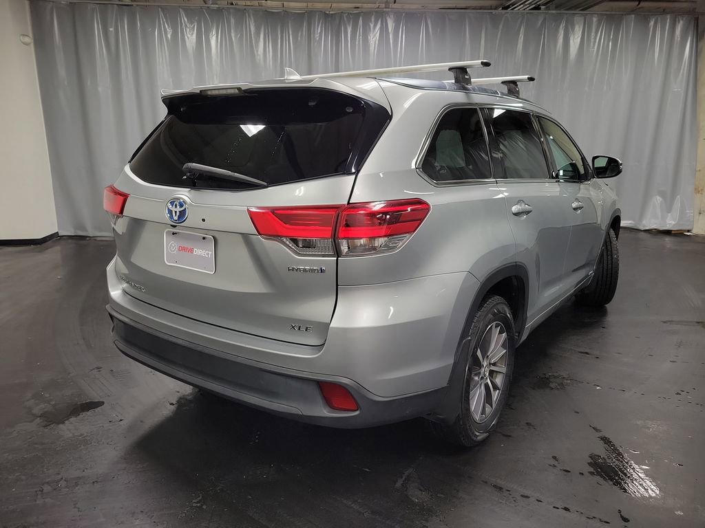 Used 2017 Toyota Highlander XLE image 8