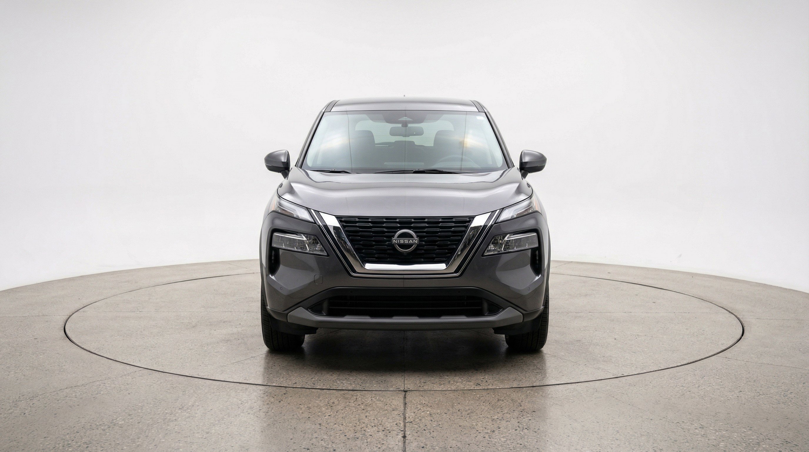 Used 2025 Nissan Rogue SV image 2