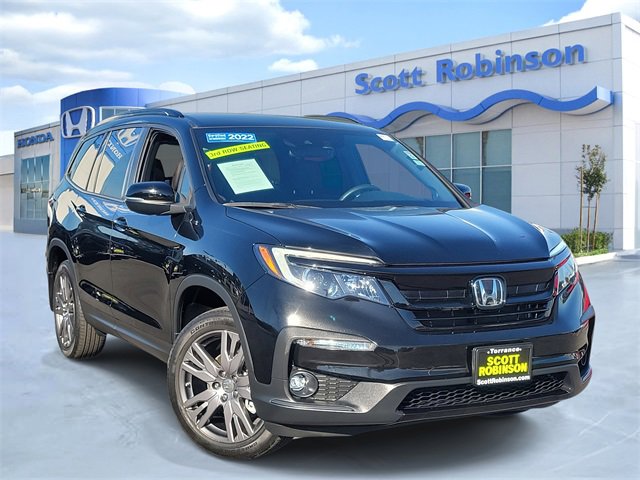 Certified 2022 Honda Pilot Sport image 2