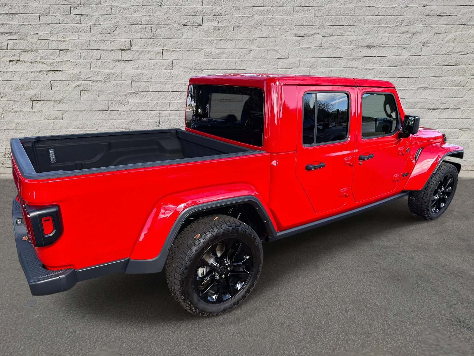 Used 2024 Jeep Gladiator Sport image 5